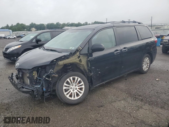 2015 Toyota Sienna XLE с VIN 5TDYK3DC6FS531521, выставлен на аукционе Copart как лот 62923695 с пробегом 135 782 миль миль и Списание • Salvage title. История ставок и продаж доступна на DreamBid. Изображение 1.