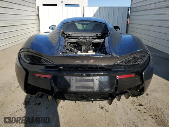 2017 McLaren 570S z VIN SBM13DAA0HW002700, wystawiony jako Copart lot #72814524 z przebiegiem Nie podano mil oraz Szkody całkowita. Historia ofert i sprzedaży dostępna na DreamBid. Obrazek 6.
