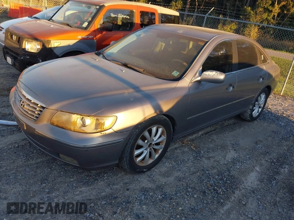 2006 Hyundai Azera SE with VIN KMHFC46F16A109232, listed as a IAAI auction lot 40932728 with 210,300 mi miles and . Bid and sale history available at DreamBid. Image 2.