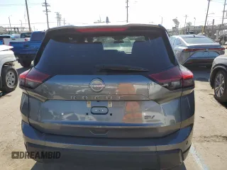 2024 Nissan Rogue SV z VIN 5N1BT3BA9RC700601, wystawiony jako Copart lot #56517675 z przebiegiem 30 292 mil mil oraz Szkoda całkowita • Salvage title. Historia ofert i sprzedaży dostępna na DreamBid. Obrazek 6.