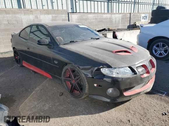 2006 Pontiac GTO z VIN 6G2VX12U26L541430, wystawiony jako Copart lot #89139855 z przebiegiem 90 918 mil mil oraz Szkoda całkowita • Salvage title. Historia ofert i sprzedaży dostępna na DreamBid. Obrazek 4.
