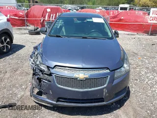 2014 Chevrolet Cruze LS z VIN 1G1PA5SH0E7299802, wystawiony jako IAAI lot #42023378 z przebiegiem 228 763 mil mil oraz . Historia ofert i sprzedaży dostępna na DreamBid. Obrazek 12.