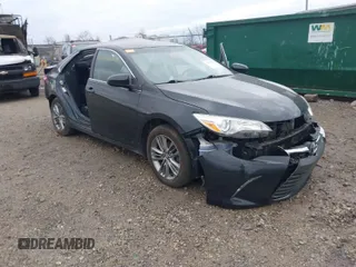 2015 Toyota Camry XLE z VIN 4T1BF1FK1FU921145, wystawiony jako IAAI lot #41837220 z przebiegiem 146 198 mil mil oraz . Historia ofert i sprzedaży dostępna na DreamBid. Obrazek 1.