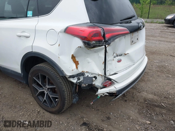 2017 Toyota RAV4 SE z VIN 2T3JFREV3HW695013, wystawiony jako IAAI lot #42232518 z przebiegiem 68 454 mil mil oraz . Historia ofert i sprzedaży dostępna na DreamBid. Obrazek 6.