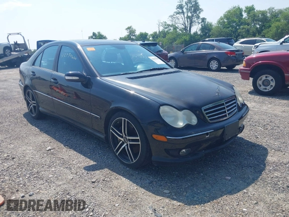 2005 Mercedes-Benz C 230 Kompressor с VIN WDBRF40J35F646514, выставлен на аукционе IAAI как лот 42590600 с пробегом 145 020 миль миль и . История ставок и продаж доступна на DreamBid. Изображение 1.