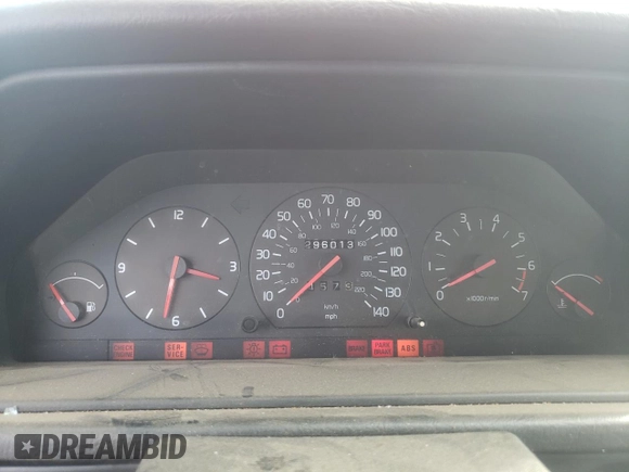1991 Volvo 900 z VIN YV1JA8943MA045997, wystawiony jako Copart lot #74633174 z przebiegiem 296 013 mil mil oraz Szkody całkowita. Historia ofert i sprzedaży dostępna na DreamBid. Obrazek 9.