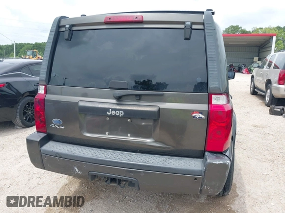 2006 Jeep Commander с VIN 1J8HG48NX6C357935, выставлен на аукционе IAAI как лот 42121109 с пробегом 166 951 миль миль и . История ставок и продаж доступна на DreamBid. Изображение 6.