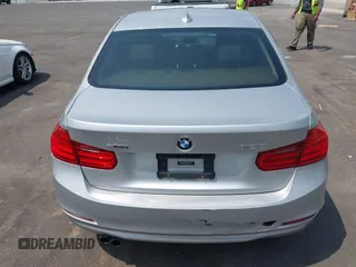 2014 BMW 3 Series 328i xDrive с VIN WBA3B5C58EP543698, выставлен на аукционе IAAI как лот 42417625 с пробегом 237 150 миль миль и . История ставок и продаж доступна на DreamBid. Изображение 15.