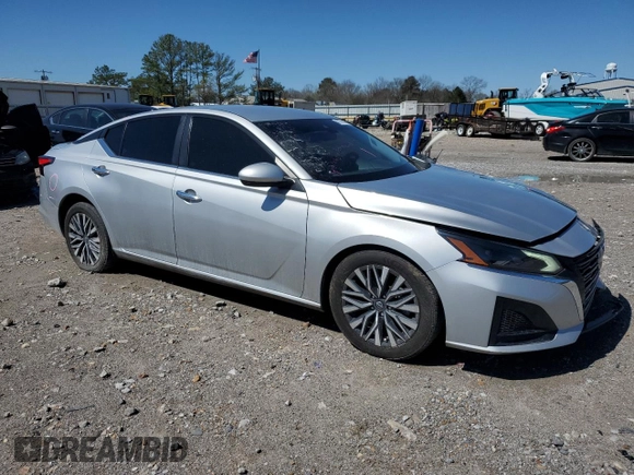 2023 Nissan Altima SV z VIN 1N4BL4DVXPN364779, wystawiony jako Copart lot #47776135 z przebiegiem 68 324 mil mil oraz Szkoda całkowita • Salvage title. Historia ofert i sprzedaży dostępna na DreamBid. Obrazek 4.