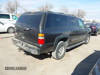 2006 Chevrolet Suburban LT with VIN 3GNEC16Z56G125032, listed as a IAAI auction lot 41836586 with 239,472 mi miles. Bid and sale history available at carsss.com. Image 4.