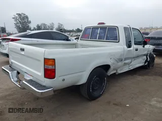 1994 Toyota Pickup with VIN JT4VN93D8R5040210, listed as a IAAI auction lot 42074313 with 175,515 mi miles and . Bid and sale history available at DreamBid. Image 4.