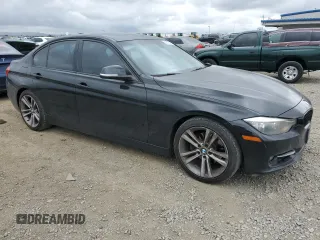 2014 BMW 3 Series 328i z VIN WBA3C1C56EK113073, wystawiony jako Copart lot #53875915 z przebiegiem 166 403 mil mil oraz Czysty tytuł • Clean title. Historia ofert i sprzedaży dostępna na DreamBid. Obrazek 4.