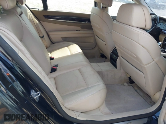 2010 BMW 7 Series 750Li with VIN WBAKB8C54ACY63650, listed as a IAAI auction lot 41961941 with 127,405 mi miles and . Bid and sale history available at DreamBid. Image 8.