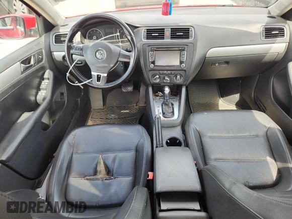 2013 Volkswagen Jetta SE with VIN 3VWDP7AJXDM357179, listed as a Copart auction lot 60118645 with 210,850 mi miles and Clean title. Bid and sale history available at DreamBid. Image 8.