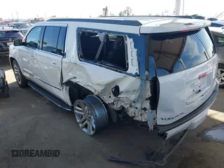 2017 GMC Yukon XL SLT with VIN 1GKS2GKC5HR403907, listed as a IAAI auction lot 41835784 with 46,004 mi miles. Bid and sale history available at carsss.com. Image 3.