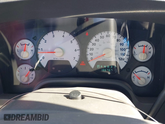 2007 Dodge 1500 ST with VIN 1D7HU18P57J638298, listed as a IAAI auction lot 41475397 with 186,767 mi miles and . Bid and sale history available at DreamBid. Image 7.