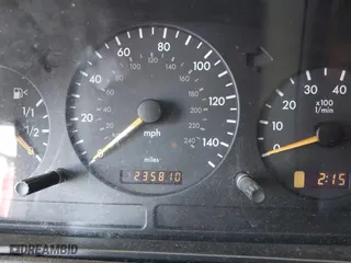 2002 Mercedes-Benz M-Class with VIN 4JGAB54E32A360356, listed as a IAAI auction lot 40540769 with 235,810 mi miles. Bid and sale history available at carsss.com. Image 7.