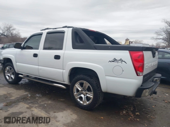 2005 Chevrolet Avalanche Z71 with VIN 3GNEK12Z65G200232, listed as a IAAI auction lot 41128043 with 173,874 mi miles. Bid and sale history available at carsss.com. Image 15.