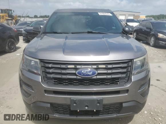 2017 Ford Police Interceptor Utility с VIN 1FM5K8AR0HGC26145, выставлен на аукционе Copart как лот 61004535 с пробегом 70 180 миль миль и Списание • Salvage title. История ставок и продаж доступна на DreamBid. Изображение 5.