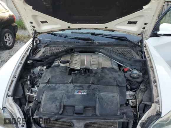 2013 BMW X6 M with VIN 5YMGZ0C55DLL29980, listed as a Copart auction lot 70687694 with 131,842 mi miles and Salvage Title. Bid and sale history available at carsss.com. Image 11.