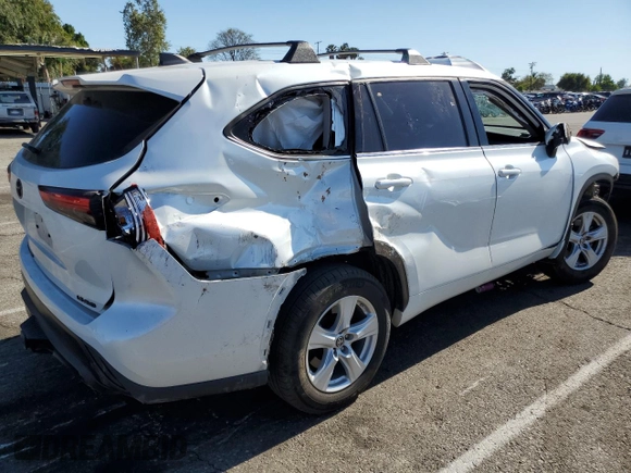 2022 Toyota Highlander LE with VIN 5TDBZRBHXNS204542, listed as a Copart auction lot 56551225 with 71,135 mi miles and Salvage title. Bid and sale history available at DreamBid. Image 3.