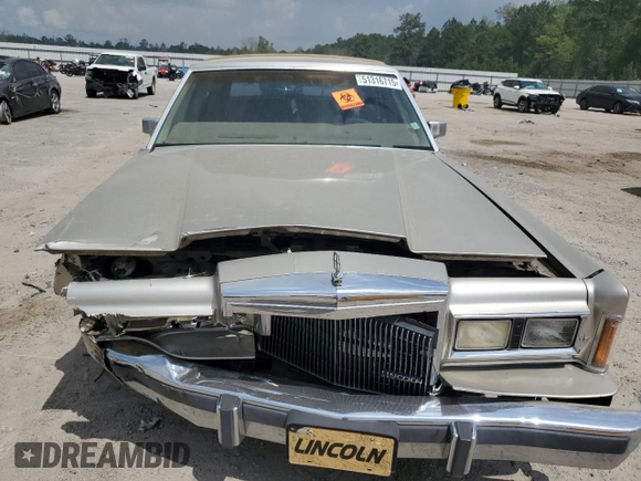 1989 Lincoln Town Car z VIN 1LNBM81F8KY816906, wystawiony jako Copart lot #51316715 z przebiegiem 361 830 mil mil oraz Szkoda całkowita • Salvage title. Historia ofert i sprzedaży dostępna na DreamBid. Obrazek 5.