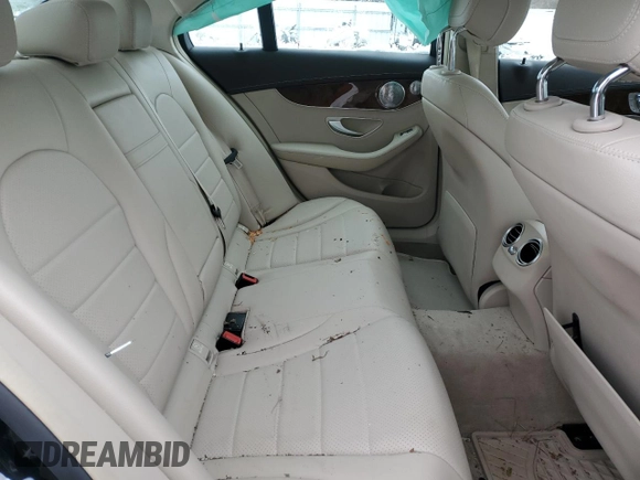 2015 Mercedes-Benz C 300 Luxury with VIN 55SWF4KB1FU025609, listed as a Copart auction lot 86114844 with 81,580 mi miles and Clean Title. Bid and sale history available at carsss.com. Image 10.
