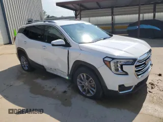 2024 GMC Terrain SLT z VIN 3GKALVEG6RL261457, wystawiony jako Copart lot #62689615 z przebiegiem 36 594 mil mil oraz Nie do naprawy • Non repairable. Historia ofert i sprzedaży dostępna na DreamBid. Obrazek 4.