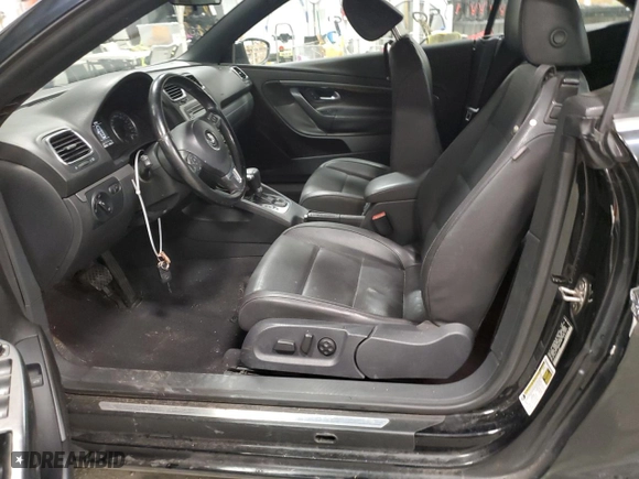 2010 Volkswagen Eos Komfort with VIN WVWBA7AH3AV012084, listed as a Copart auction lot 46534845 with 88,633 mi miles and Salvage Title. Bid and sale history available at carsss.com. Image 7.