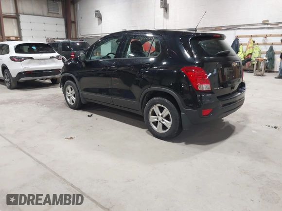 2019 Chevrolet Trax LS with VIN 3GNCJNSB0KL152458, listed as a IAAI auction lot 41944875 with 118,055 mi miles. Bid and sale history available at carsss.com. Image 3.