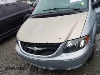 2003 Chrysler Town & Country LX with VIN 2C4GP44L53R209654, listed as a IAAI auction lot 41305673 with 258,070 mi miles and . Bid and sale history available at DreamBid. Image 6.