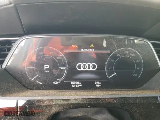 2021 Audi e-tron Premium Plus with VIN WA1LAAGE9MB004943, listed as a Copart auction lot 39321443 with 16,050 mi miles. Bid and sale history available at carsss.com. Image 9.