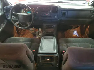 2000 Chevrolet Silverado 1500 LS with VIN 2GCEK19T2Y1252979, listed as a Copart auction lot 46718165 with 289,181 mi miles and Salvage Title. Bid and sale history available at carsss.com. Image 8.