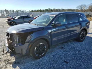 2025 Kia Sorento S z VIN 5XYRL4JC2SG310615, wystawiony jako Copart lot #46599535 z przebiegiem 11 561 mil mil oraz Szkoda całkowita • Salvage title. Historia ofert i sprzedaży dostępna na DreamBid. Obrazek 1.