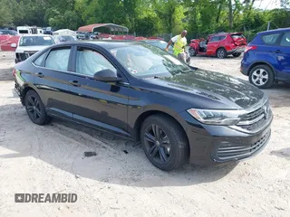 2024 Volkswagen Jetta SE with VIN 3VW7M7BU1RM063918, listed as a IAAI auction lot 42233127 with 12,903 mi miles and . Bid and sale history available at DreamBid. Image 1.