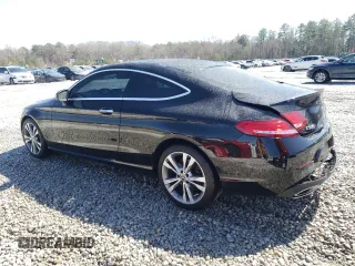 2018 Mercedes-Benz C 300 z VIN WDDWJ4KB0JF633700, wystawiony jako Copart lot #48311415 z przebiegiem 137 107 mil mil oraz Szkoda całkowita • Salvage title. Historia ofert i sprzedaży dostępna na DreamBid. Obrazek 2.