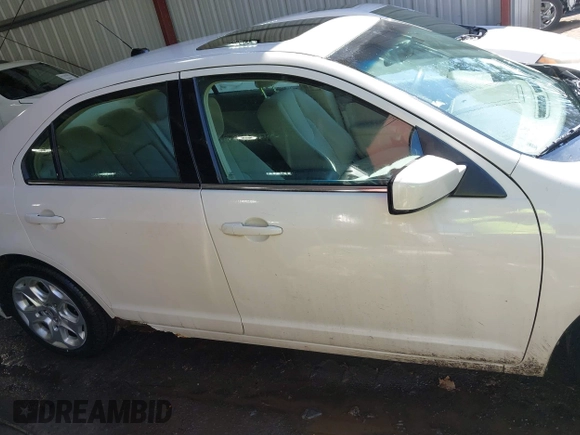 2010 Ford Fusion SE with VIN 3FAHP0HAXAR111738, listed as a IAAI auction lot 41785029 with 210,576 mi miles. Bid and sale history available at carsss.com. Image 13.