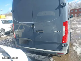 2019 Mercedes-Benz Sprinter Cargo Van with VIN WD4PF0CD8KP046669, listed as a IAAI auction lot 41575733 with 140,492 mi miles. Bid and sale history available at carsss.com. Image 17.