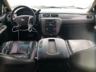 2008 Chevrolet Tahoe 3LT z VIN 1GNFK13018R141423, wystawiony jako Copart lot #43813525 z przebiegiem 288 352 mil mil oraz Szkoda całkowita • Salvage title. Historia ofert i sprzedaży dostępna na DreamBid. Obrazek 8.