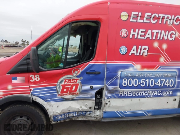 2017 Ford Transit с VIN 1FTYR2CM3HKA39670, выставлен на аукционе IAAI как лот 42047645 с пробегом 159 971 миль миль и . История ставок и продаж доступна на DreamBid. Изображение 6.
