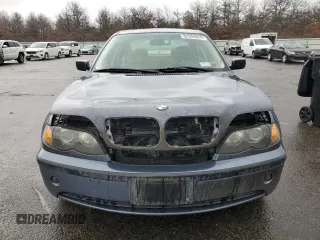 2002 BMW 3 Series 325xi with VIN WBAEU33462PF68483, listed as a Copart auction lot 82304824 with 179,275 mi miles and Salvage title. Bid and sale history available at DreamBid. Image 5.