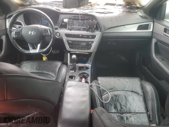 2015 Hyundai Sonata Sport z VIN 5NPE34AB0FH053345, wystawiony jako Copart lot #45194645 z przebiegiem Nie podano mil oraz Szkoda całkowita • Salvage title. Historia ofert i sprzedaży dostępna na DreamBid. Obrazek 8.