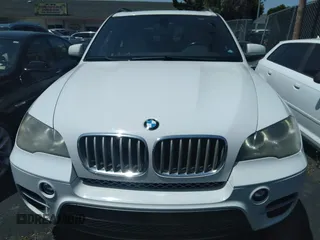 2011 BMW X5 35d z VIN 5UXZW0C59BL662592, wystawiony jako IAAI lot #42317116 z przebiegiem 93 848 mil mil oraz . Historia ofert i sprzedaży dostępna na DreamBid. Obrazek 6.