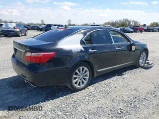 2011 Lexus LS 460 z VIN JTHCL5EF3B5010315, wystawiony jako IAAI lot #41842776 z przebiegiem 91 938 mil mil oraz . Historia ofert i sprzedaży dostępna na DreamBid. Obrazek 4.