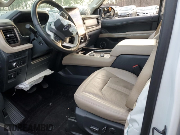 2022 Ford Expedition Limited with VIN 1FMJU2AT1NEA39439, listed as a Copart auction lot 86941944 with Not provided miles and Salvage title. Bid and sale history available at DreamBid. Image 7.