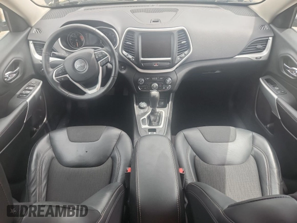 2018 Jeep Cherokee Latitude Plus with VIN 1C4PJMLX3JD572279, listed as a Copart auction lot 61975555 with 89,829 mi miles and Non repairable. Bid and sale history available at DreamBid. Image 8.