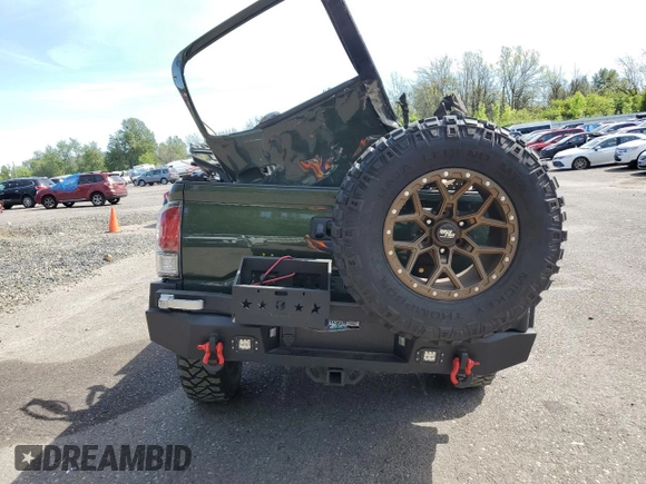 2021 Toyota Tacoma SR5 z VIN 3TMDZ5BN8MM112478, wystawiony jako Copart lot #55741375 z przebiegiem Nie podano mil oraz Nie do naprawy • Non repairable. Historia ofert i sprzedaży dostępna na DreamBid. Obrazek 6.
