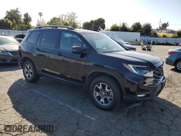 2022 Honda Passport TrailSport with VIN 5FNYF8H6XNB003764, listed as a Copart auction lot 56180195 with 61,515 mi miles and Salvage title. Bid and sale history available at DreamBid. Image 4.