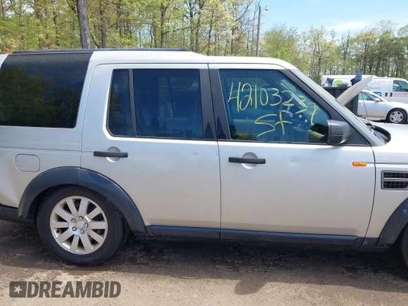 2005 Land Rover LR3 SE with VIN SALAE25475A318916, listed as a IAAI auction lot 42103237 with 216,795 mi miles and . Bid and sale history available at DreamBid. Image 13.
