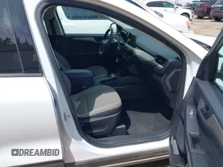 2022 Ford Escape SE z VIN 1FMCU0G6XNUB66534, wystawiony jako IAAI lot #42129812 z przebiegiem 28 836 mil mil oraz . Historia ofert i sprzedaży dostępna na DreamBid. Obrazek 5.